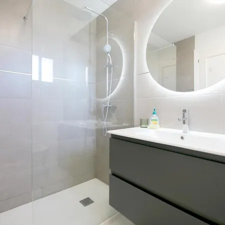 Сasa de vacaciones West Townhouse Cecilia *